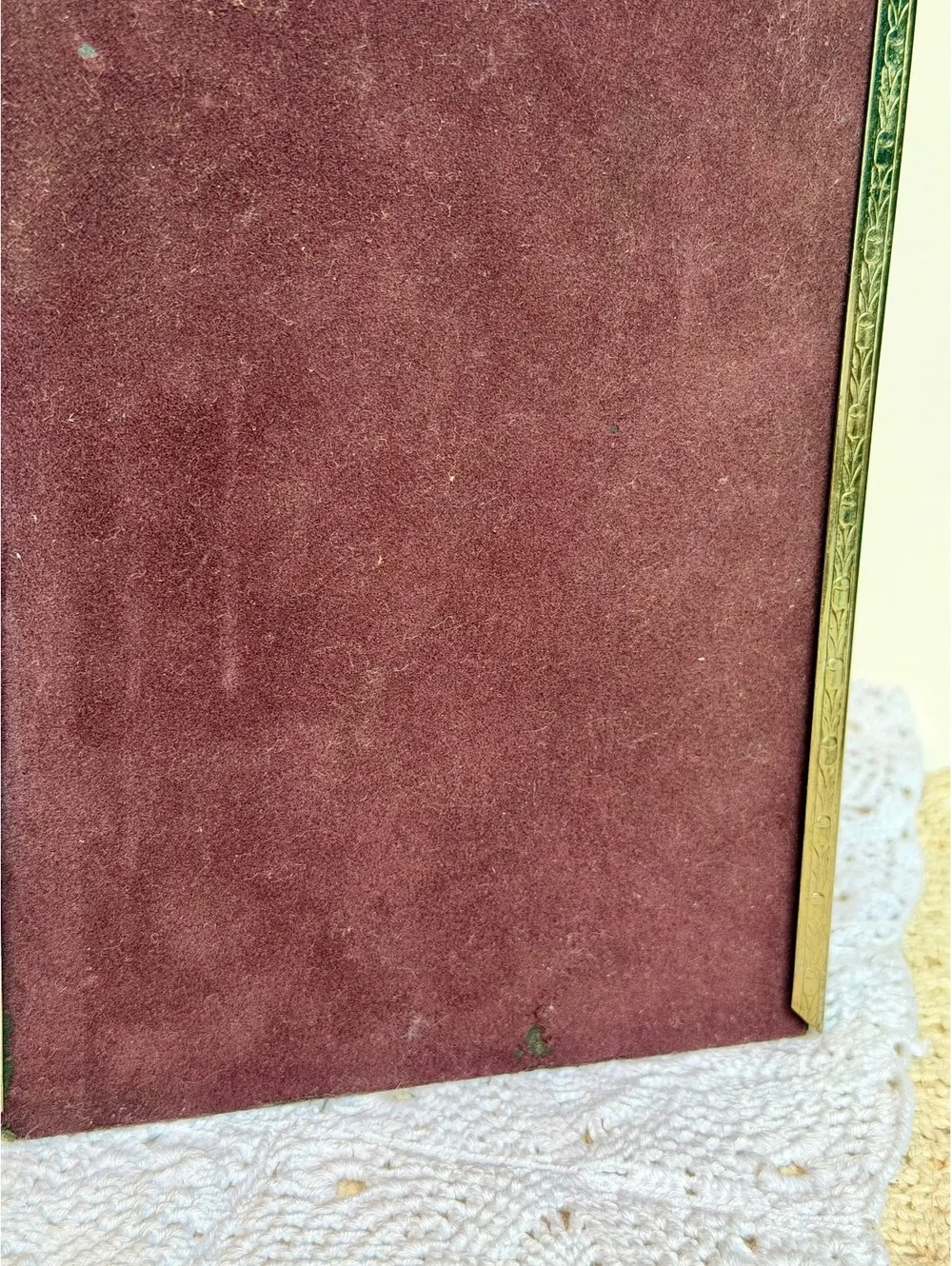 Vintage Kmart Gold Triple 5x7 Picture Frame Folding Ornate S.S. Kresge